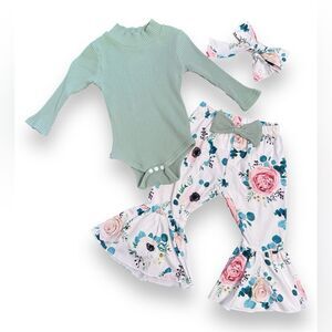 Baby girls floral bell bottom outfit NWOT